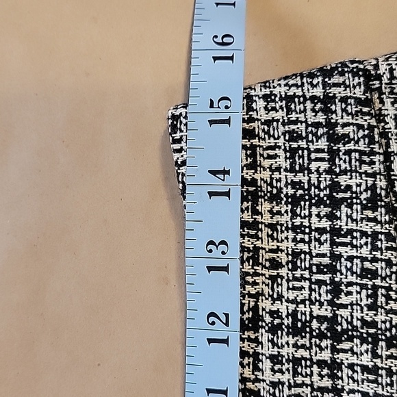 The Limited Size 4 Black White Tweed Mini Skirt, Lined, Gently Used Condition. - Picture 8 of 11